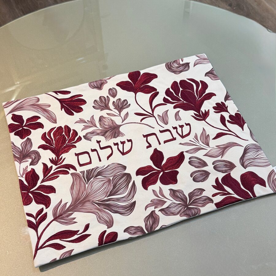 Challah cover de lino bordado a mano con el apellido de la familia